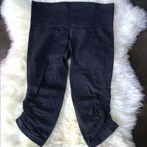 Lululemon In The Flow crops